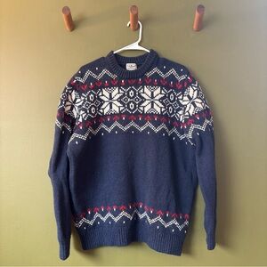 LL Bean Men's Navy Blue Snowflake Sweater - size L